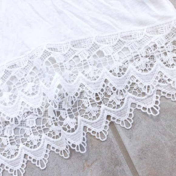 NEW White Top with Lace - Picture 4 of 4